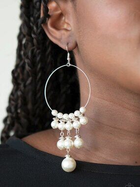 Paparazzi Jewelry Accessories - Working The Room - White Earrings - Vintage